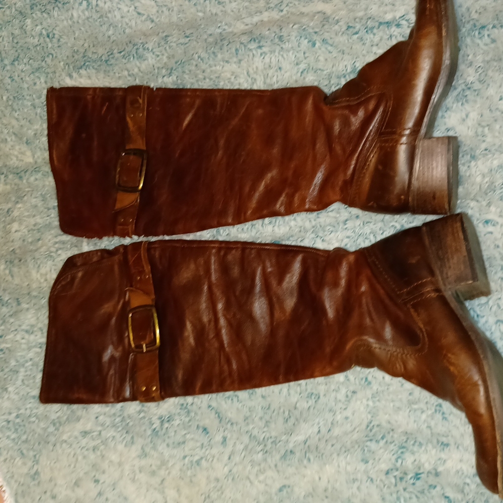 Jessica Simpson boots